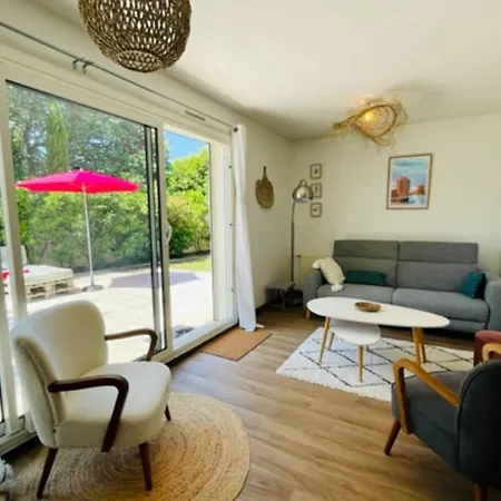 Spacious Cocoon With Pool In Apartment La Rochelle (Charente-Maritime)