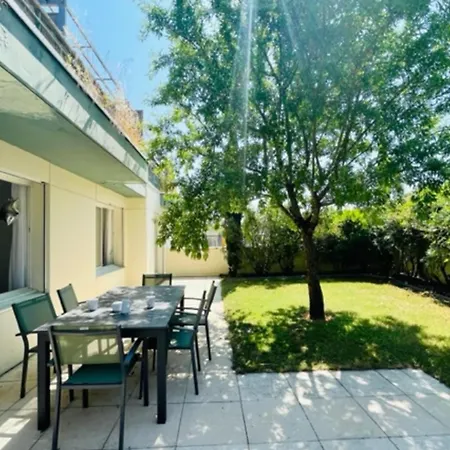 Spacious Cocoon With Pool In *