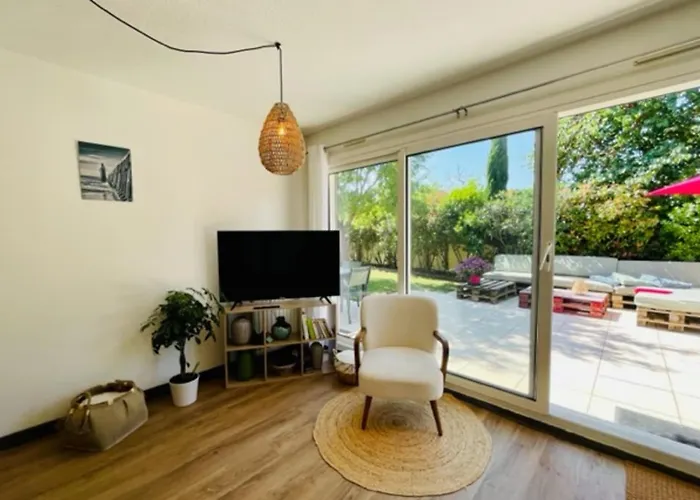 Spacious Cocoon With Pool In Appartement *