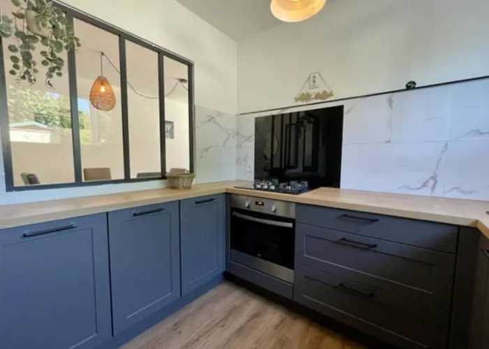 Spacious Cocoon With Pool In * La Rochelle (Charente-Maritime)