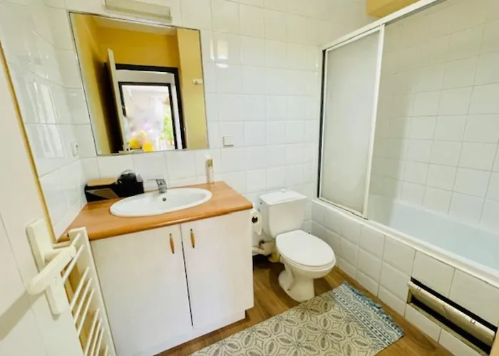 Appartement Spacious Cocoon With Pool In La Rochelle (Charente-Maritime)