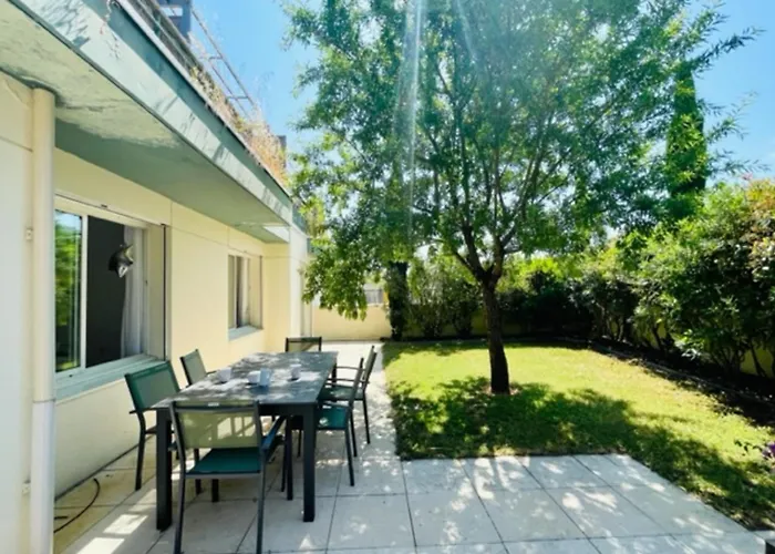 Spacious Cocoon With Pool In *